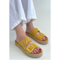 Loera Sarı Nubuk Çift Tokalı Terlik