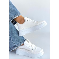 Natte Beyaz Cilt Bağcıklı Spor Ayakkabı