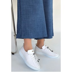 Warte Beyaz Cilt Bağcıklı Spor Ayakkabı