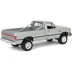 Mey İthalat® 1/64 All-Terrain Series 16- 1992 Dodge Ram D250 Power Ram