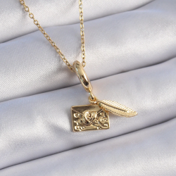 Mey İthalat® 316L Çelik Gold Renk Kalp Detay Mektup Figür Charm Model Kadın Kolye