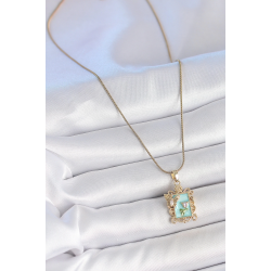 Mey İthalat® 316L Çelik Gold Renk Zincir Mavi Mineli Çiçek İşlemeli Zirkon Taşlı Kelebek Detay Portre Model Kadın Kolye