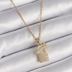 Mey İthalat® 316L Çelik Gold Renk Zincir Zirkon Taşlı Asma Kilit Anahtar Model Kadın Kolye