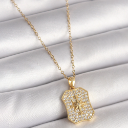 Mey İthalat® 316L Çelik Gold Renk Zincir Zirkon Taşlı Kutup Yıldız İşlemeli Madalyon Model Kadın Kolye