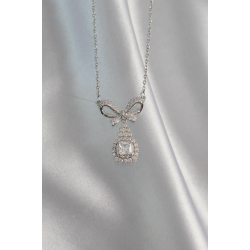 Mey İthalat® 316L Çelik Gümüş Renk Fiyonk Detay Zirkon Taşlı Tektaş Kolye