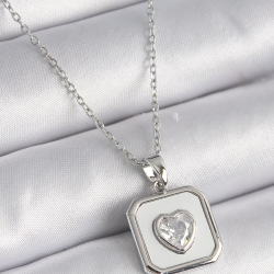 Mey İthalat® 316L Çelik Gümüş Renk Kare Madalyon Kalp Zirkon Taş İşleme Kadın Kolye