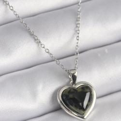 Mey İthalat® 316L Çelik Gümüş Renk Yeşil Mineli Kalp Model Kadın Kolye