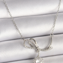 Mey İthalat® 316L Çelik Gümüş Renk Zincir Zirkon Taşlı Düğüm Sallantı Kalp Figür Kadın Kolye