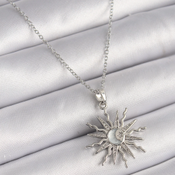 Mey İthalat® 316L Çelik Gümüş Renk Zincir Zirkon Taşlı Güneş Model Sedefli Ay İşleme Detay Kadın Kolye