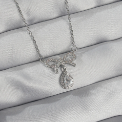 Mey İthalat® 316L Çelik Gümüş Renk Zirkon Taşlı Fiyonk Detay Damla Kolye