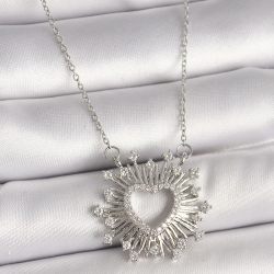 Mey İthalat® 316L Çelik Gümüş Renk Zirkon Taşlı Kalp Model Kadın Kolye