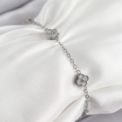 Mey İthalat® 316L Çelik Yonca Model Gümüş Renk Kadın Bileklik