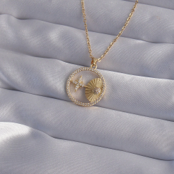 Mey İthalat® 316L Çelik Zincir Gold Renk Zirkon Taşlı Yıldız Figürlü Oval Kolye