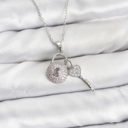 Mey İthalat® 316L Çelik Zincir Gümüş Renk Kilit Anahtar Model Zirkon Taşlı Kadın Kolye