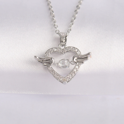 Mey İthalat® 316L Çelik Zincir Gümüş Renk Zirkon Taşlı Kanatlı Kalp Kolye