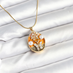 Mey İthalat® 316L Çelik Zincir Kelebek Model Sanatsal Portre Kadın Kolye