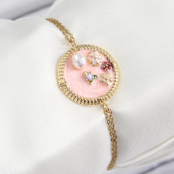 Mey İthalat® 316L Çelik Zincir Pembe Mineli Sanatsal Portre İnci Detaylı Çiçek Model Gold Renk Kadın Bileklik