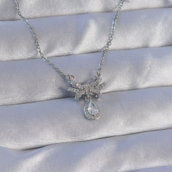 Mey İthalat® 316L Çelik Zincirli Gümüş Renk Zirkon Taşlı Damla Detay Fiyonk Model Kolye