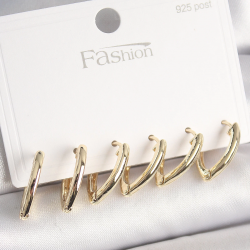 Mey İthalat® 925 Ayar Gümüş Çivi Pirinç Gold Renk Üçgen Model Kadın Küpe Seti