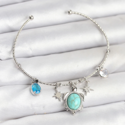 Mey İthalat® Caretta Caretta Charmlı Gümüş Renk Kadın Bileklik