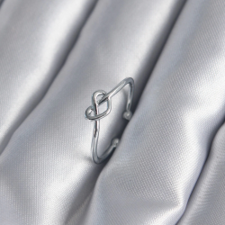 Mey İthalat® Gümüş Renk Düğüm Kalp Model Kadın Yüzük