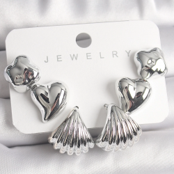 Mey İthalat® Gümüş Renk Yonca Kalp Deniz Kabuğu Figür CCB Kadın Küpe Seti