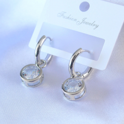 Mey İthalat® Gümüş Renk Zirkon Taşlı Pirinç Kadın Küpe