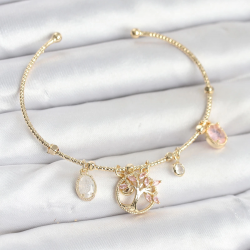Mey İthalat® Hayat Ağacı Charmlı Gold Renk Pirinç Kadın Bileklik