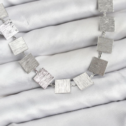 Mey İthalat® Kare Plaka Model Gümüş Renk Kadın Kolye