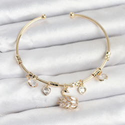 Mey İthalat® Kuğu Charmlı Gold Renk Kadın Bileklik