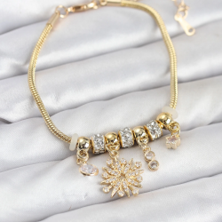 Mey İthalat® Kutup Yıldızı Model Charmlı Gold Renk Kadın Bileklik