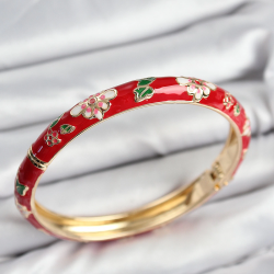 Mey İthalat® Mineli Pirinç Kırmızı Çiçek Motifli Gold Kadın Kelepçe