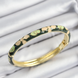 Mey İthalat® Mineli Pirinç Krem Ve Yeşil Çiçek Motifli Gold Renk Kadın Kelepçe