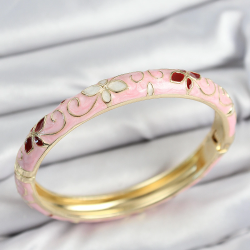 Mey İthalat® Mineli Pirinç Pembe Çiçek Motifli Gold Kadın Kelepçe