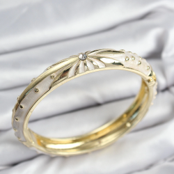 Mey İthalat® Mineli Pirinç Zirkon Taşlı Bej Desen Motifli Gold Kadın Kelepçe