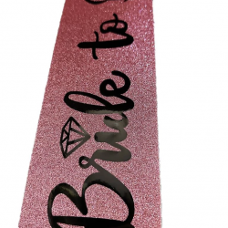 Mey İthalat® Pembe Üzeri Siyah İtalik Alyanslı Bride To Be Yazılı Simli Işıltılı Kuşak Kemer 10x80 cm