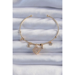 Mey İthalat® Pirinç Altın Renk Zirkon Taşlı Yonca Model Charm Bileklik