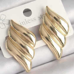 Mey İthalat® Pirinç Gold Renk 3 Sıralı Dalgalı Model Kadın Küpe