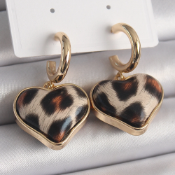 Mey İthalat® Pirinç Gold Renk 3D Kalp Leopar Model Kadın Küpe