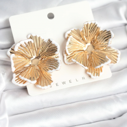 Mey İthalat® Pirinç Gold Renk Beyaz Mine Detaylı Lotus Kadın Küpe