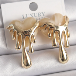 Mey İthalat® Pirinç Gold Renk Beyaz Sedefli Akan Kalp Model Kadın Küpe