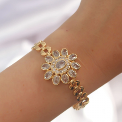 Mey İthalat® Pirinç Gold Renk İri Zirkon Taşlı Çiçek Figürlü Bileklik