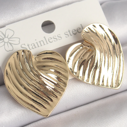 Mey İthalat® Pirinç Gold Renk İşlemeli Plaka Kalp Model Kadın Küpe