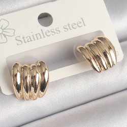 Mey İthalat® Pirinç Gold Renk İşlemeli Yarım Halka Model Kadın Küpe