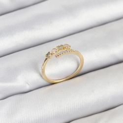 Mey İthalat® Pirinç Gold Renk Kalpli Detaylı Zirkon Taşlı Kadın Yüzük