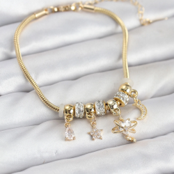 Mey İthalat® Pirinç Gold Renk Kalpli Model Charmlı Kadın Bileklik