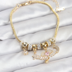 Mey İthalat® Pirinç Gold Renk Kanatlı Charmlı Kadın Bileklik