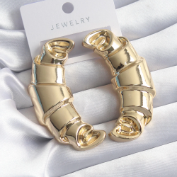 Mey İthalat® Pirinç Gold Renk Kruvasan Model Kadın Küpe