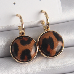 Mey İthalat® Pirinç Gold Renk Leopar Desenli Daire Model Kadın Küpe