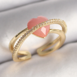 Mey İthalat® Pirinç Gold Renk Pembe Kristal Kalp Model Zirkon Taş Detaylı Kadın Yüzük